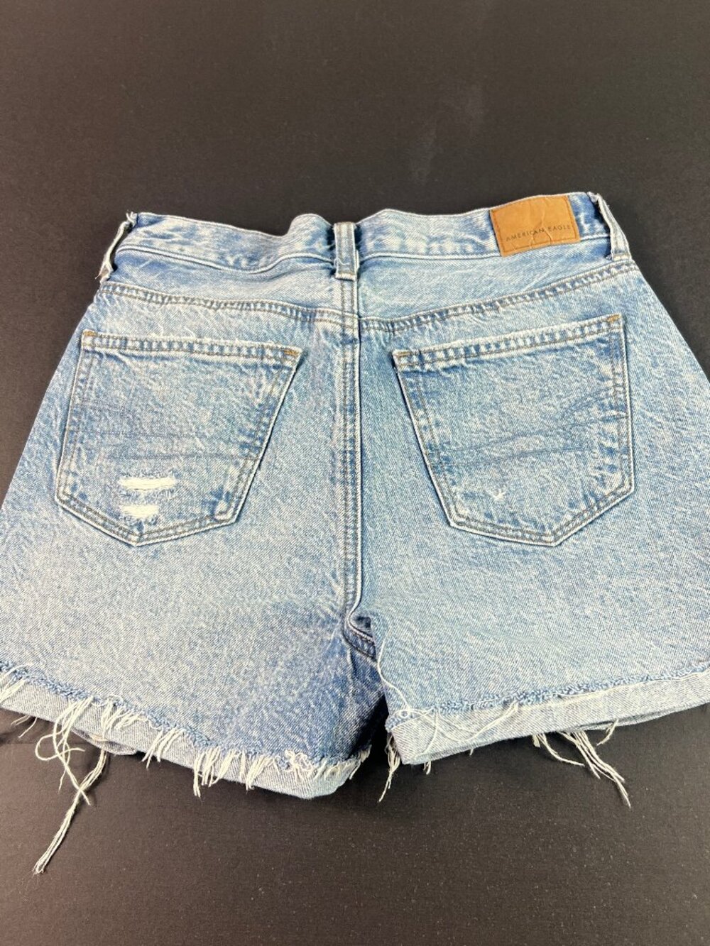 American Eagle Shorts Women's 25* Mom Blue Faded Cuffed Distressed Denim Tag 0 - Picture 7 of 16